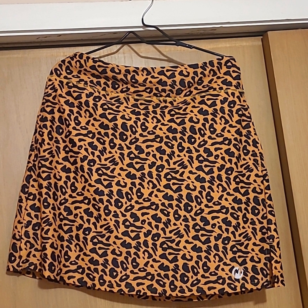 Moteepi (Amazon) Sports Skirt with built in Shorts XL